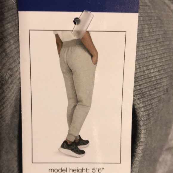 Nwt Fila Ladies Joggers - Picture 4 of 4